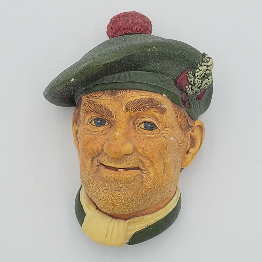 Bossons Head Scottish Golfer Chalkware Green and Yellow Sculpture Art Vintage